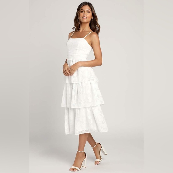 Lulus Grace and Beauty White Burnout Floral Print Tiered Dress Size Medium NWT - Picture 4 of 15
